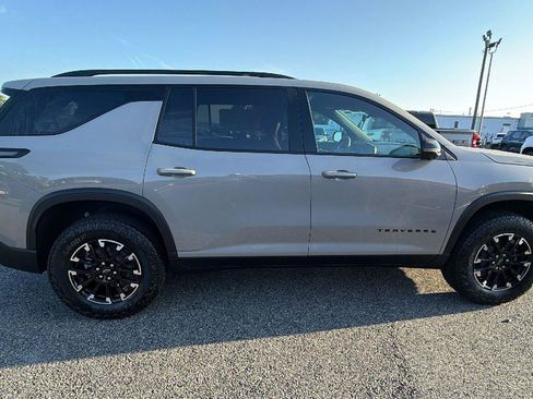 New 2026 Chevrolet Traverse Z71 w/ Driver Confidence Package AWD/4WD image 8