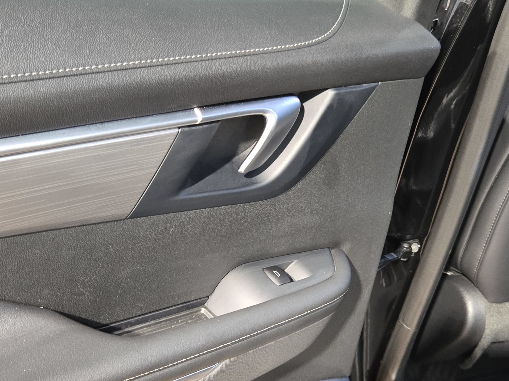 Used 2025 Buick Enclave Preferred FWD image 34