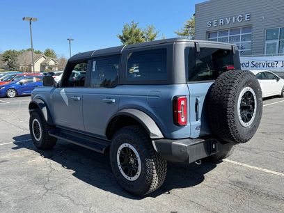 New 2025 Ford Bronco Outer Banks w/ Sasquatch Package