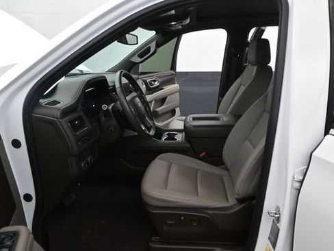 Used 2024 Chevrolet Tahoe LT w/ LT Signature Plus Package RWD image 13