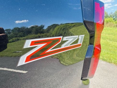 Used 2023 Chevrolet Colorado Z71 image 17