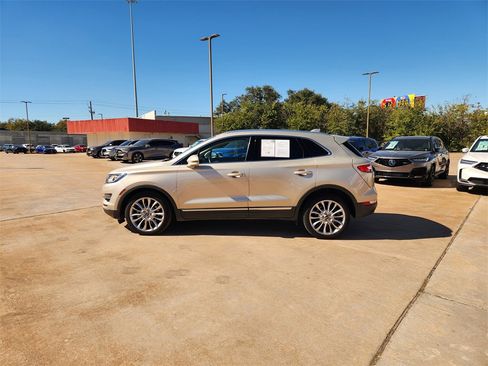 Used 2017 Lincoln MKC Reserve image 4