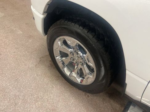 Used 2019 RAM 1500 Big Horn image 9