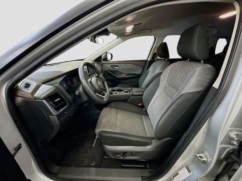 Used 2023 Nissan Rogue SV image 13