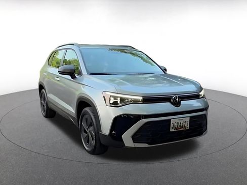 Used 2026 Volkswagen Taos S FWD image 3