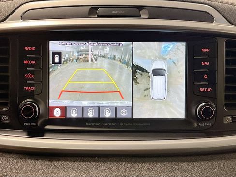 Used 2020 Kia Sorento SX FWD image 25