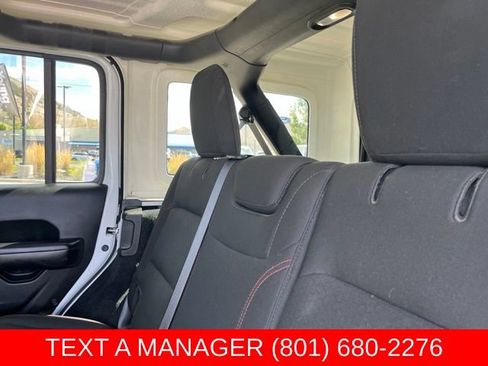 Used 2019 Jeep Wrangler Unlimited Rubicon AWD/4WD image 14