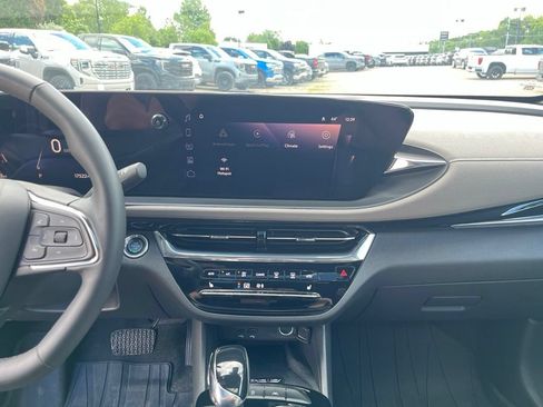 Used 2025 Buick Envista Avenir FWD image 27