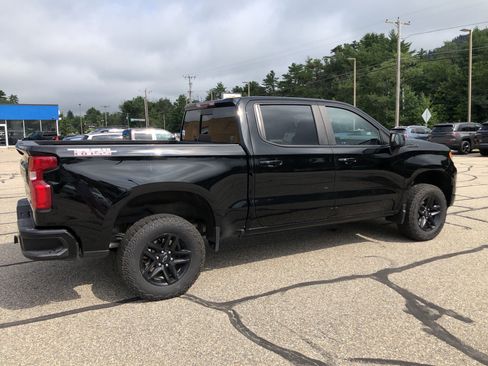 Used 2025 Chevrolet Silverado 1500 LT Trail Boss w/ Convenience Package II AWD/4WD image 3