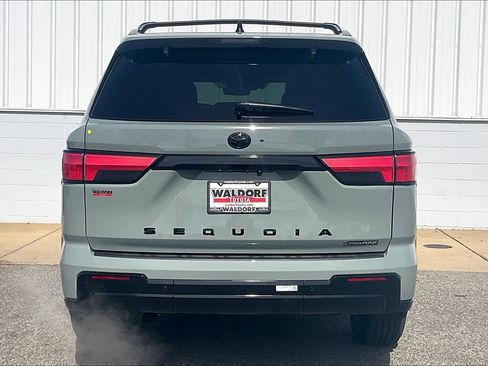 New 2026 Toyota Sequoia Platinum image 5