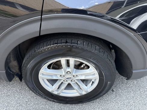 Used 2023 Ford Explorer XLT w/ Equipment Group 202A AWD/4WD image 11