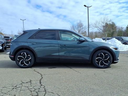 Certified 2024 Hyundai Ioniq 5 SE image 2