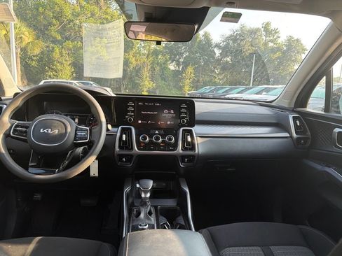 Certified 2023 Kia Sorento LX FWD image 24
