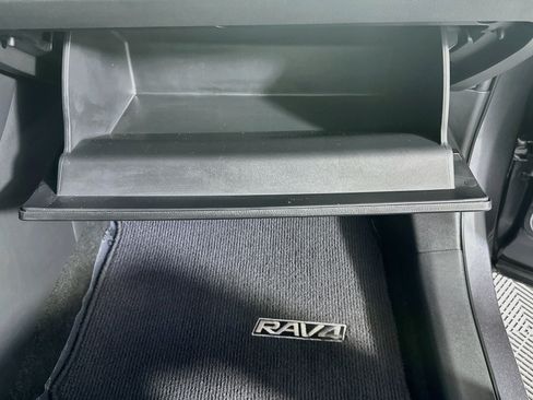 Used 2023 Toyota RAV4 XLE w/ Convenience Package FWD image 32