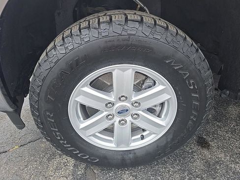 Used 2022 Ford F150 XLT image 37