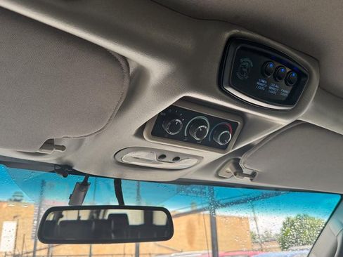 Used 2014 Chevrolet Express 2500 Extended RWD image 18