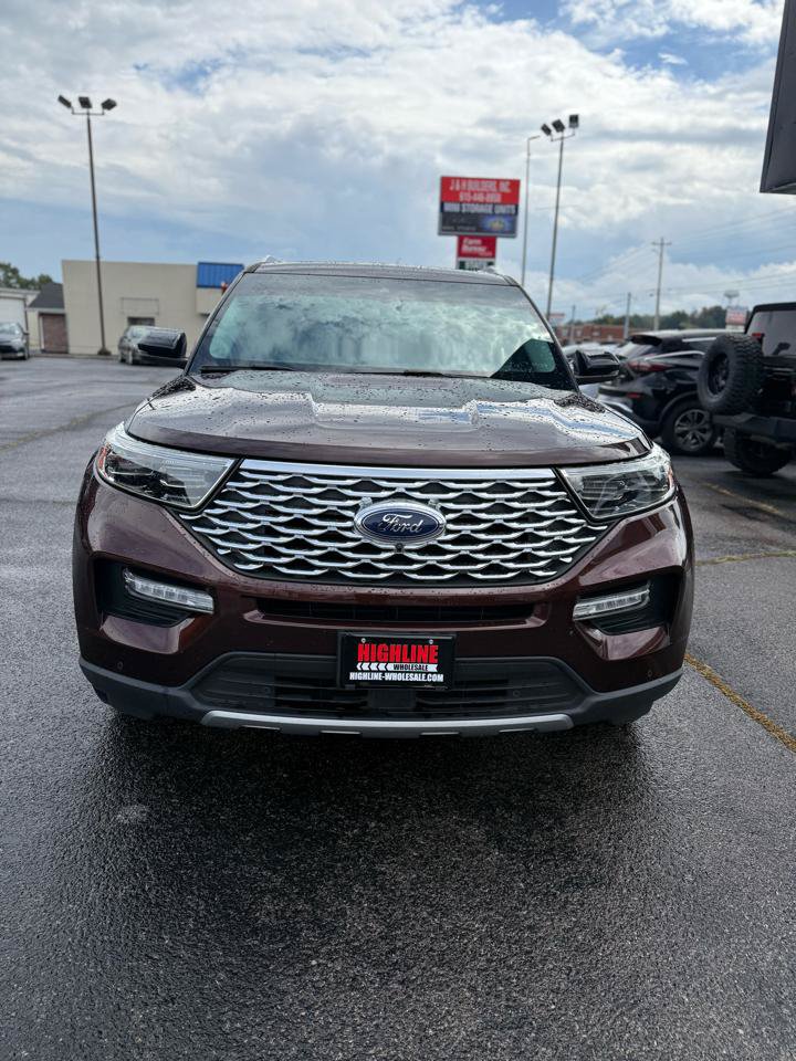 Used 2020 Ford Explorer Platinum w/ Premium Technology Package AWD/4WD image 2
