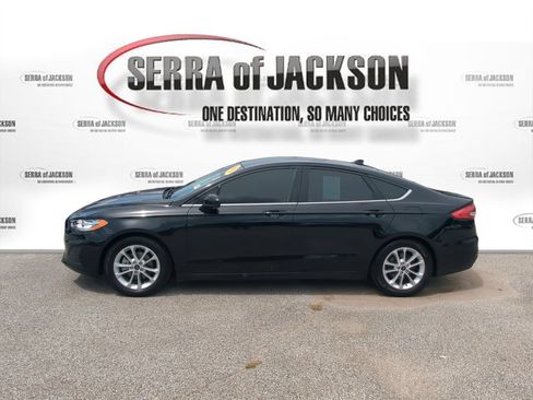 Used 2019 Ford Fusion SE FWD image 5