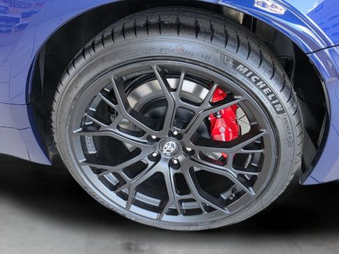 New 2025 Toyota GR86 Premium image 9