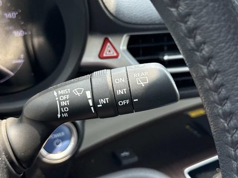 Used 2021 Toyota Sienna XLE w/ XLE Plus Package FWD image 26