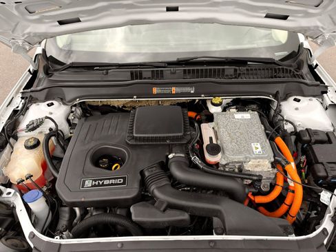 Used 2020 Ford Fusion SE FWD image 37