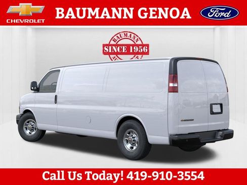 New 2026 Chevrolet Express 2500 Extended RWD image 3