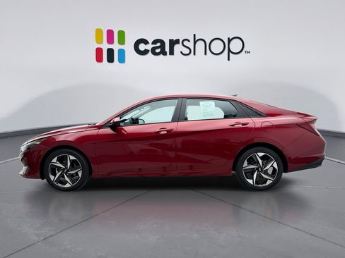 Used 2023 Hyundai Elantra SEL w/ Convenience Package FWD image 2