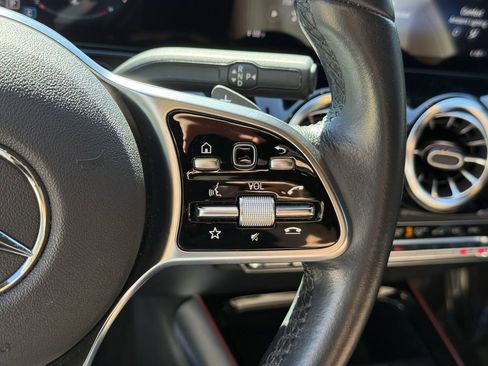 Used 2022 Mercedes-Benz GLA 250 4MATIC image 18