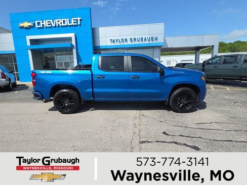 Used 2022 Chevrolet Silverado 1500 Custom AWD/4WD image 1