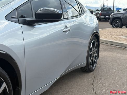 New 2026 Toyota Prius Plug-In Hybrid FWD image 10