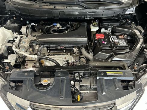Used 2019 Nissan Rogue SV AWD/4WD image 21