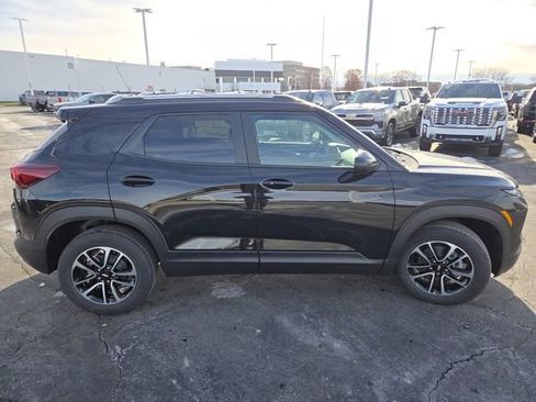 New 2026 Chevrolet TrailBlazer LT w/ Convenience Package FWD image 19