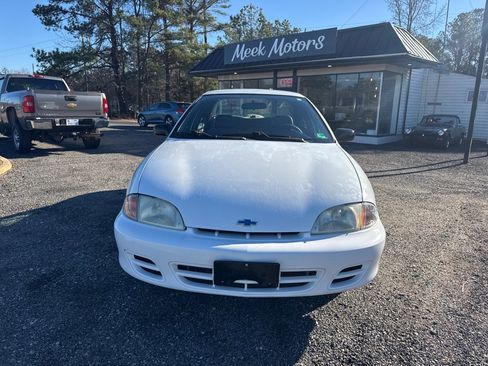 Used 2001 Chevrolet Cavalier Sedan image 1