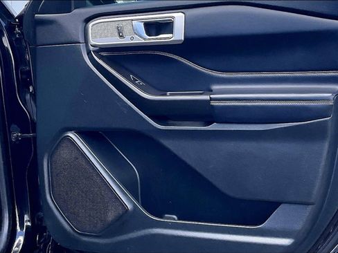 Used 2020 Ford Explorer Limited RWD image 21