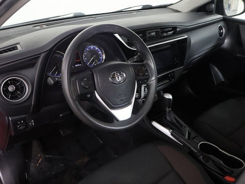 Used 2019 Toyota Corolla LE image 24