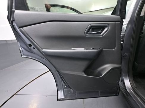 Used 2024 Nissan Rogue S FWD image 35