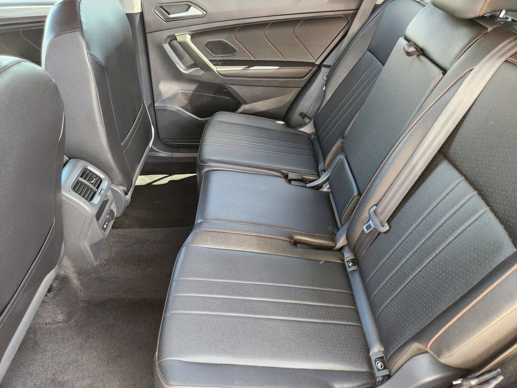 Used 2024 Volkswagen Tiguan Wolfsburg Edition AWD/4WD image 19