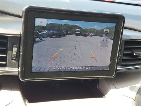 Used 2023 Ford Explorer XLT w/ Equipment Group 202A image 19