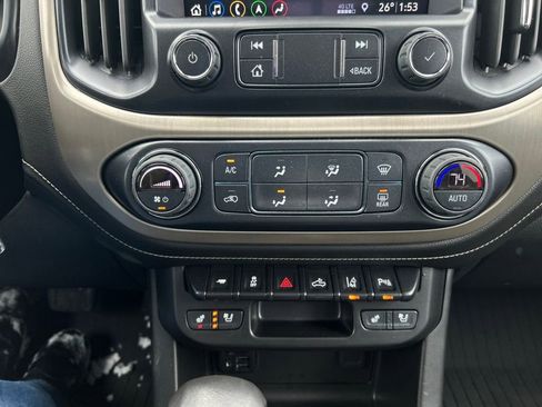 Used 2022 GMC Canyon Denali image 21