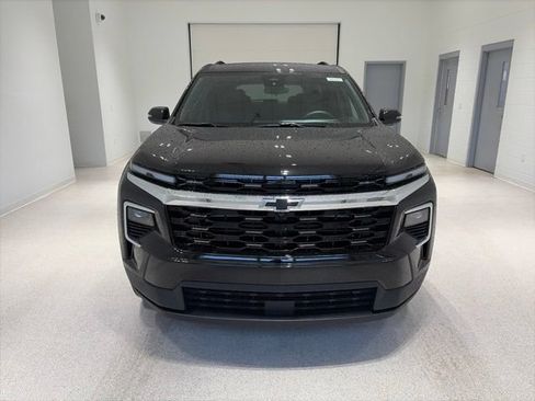 New 2027 Chevrolet Traverse LT w/ LPO, Floor Liner Package AWD/4WD image 2