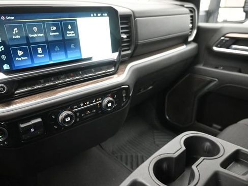 Used 2024 Chevrolet Silverado 2500 LT AWD/4WD image 28