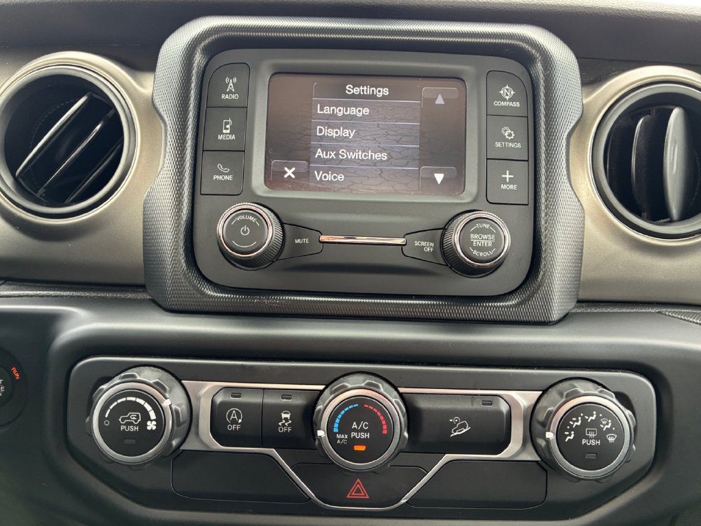 Used 2019 Jeep Wrangler Sport AWD/4WD image 8
