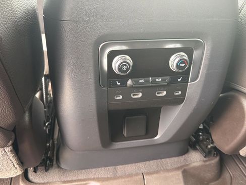 Used 2021 GMC Yukon XL Denali w/ Denali Ultimate Package image 31