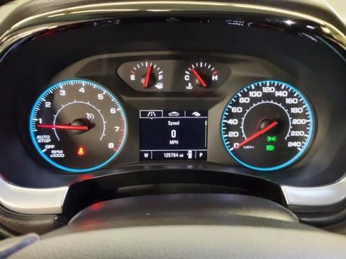 Used 2021 Chevrolet Traverse LT FWD image 21