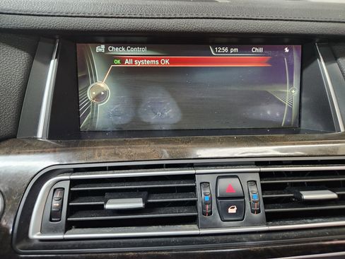 Used 2014 BMW 740Li image 19