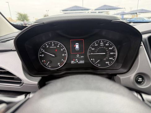 Used 2024 Subaru Crosstrek 2.0i Premium w/ Crosstrek Mirror Package image 24