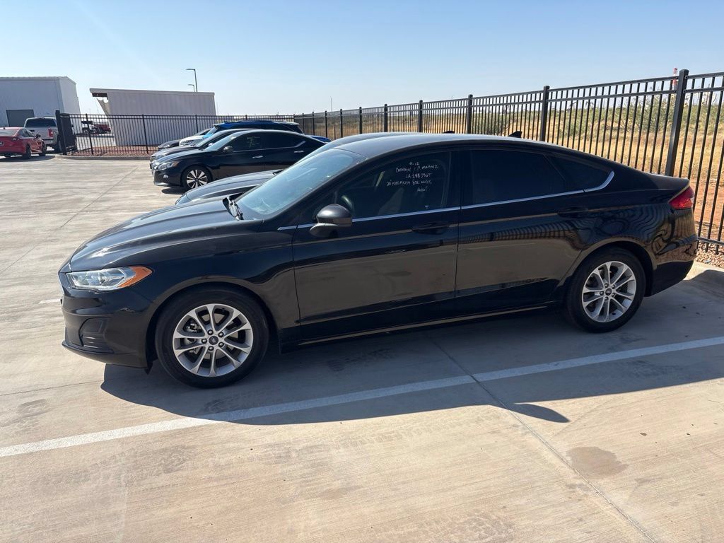 Used 2020 Ford Fusion SE FWD image 4