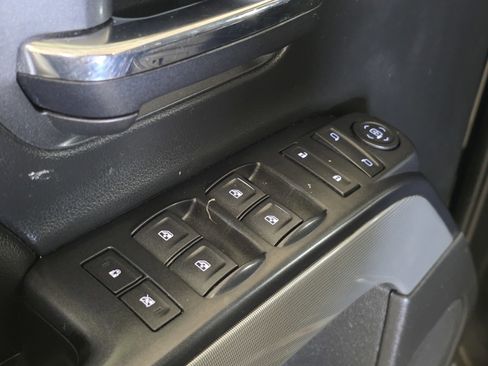 Used 2015 Chevrolet Silverado 2500 LT w/ LT Convenience Package image 23