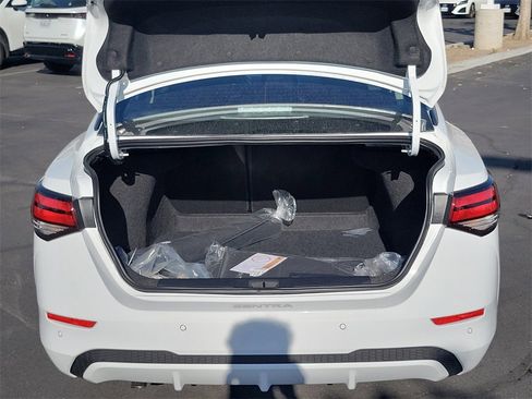 New 2025 Nissan Sentra SV image 3