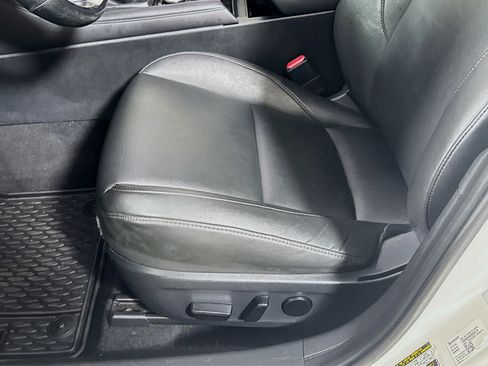 Used 2019 MAZDA MAZDA3 Sedan w/ Preferred Package FWD image 20